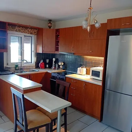 Apartament Vouzianas *