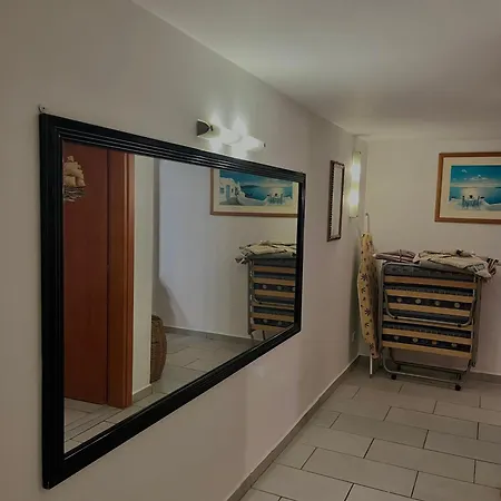 Apartament Vouzianas Karavádhos